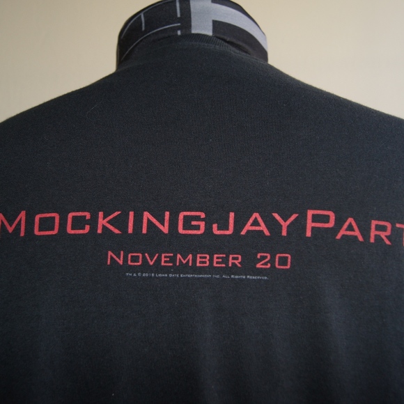 Hunger Games Mocking Jay Part 2 L Graphic T-Shirt - Picture 4 of 6